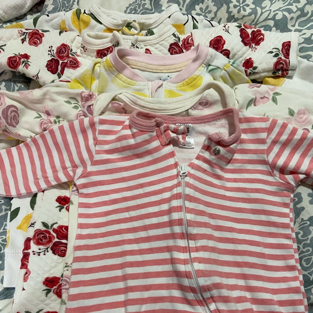 5 piece Girls Lot size 0-3 months